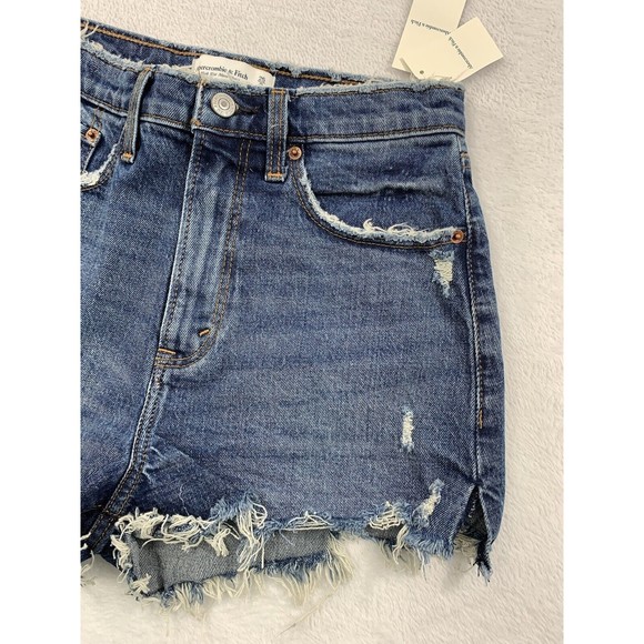 NWT Abercrombie & Fitch Shorts Womens 25, 0 High Rise Mom Short Distressed - Picture 2 of 9